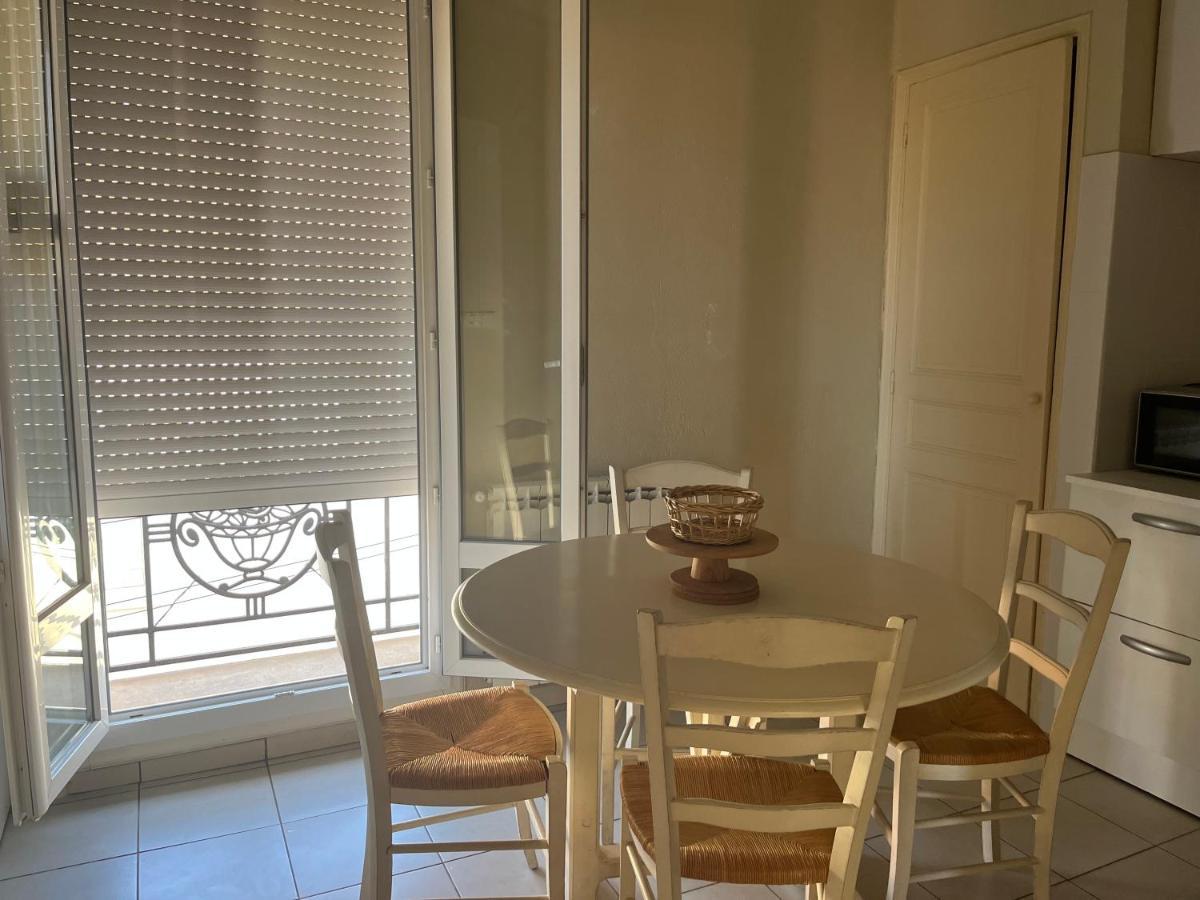 Les Arenes Daire Béziers Dış mekan fotoğraf